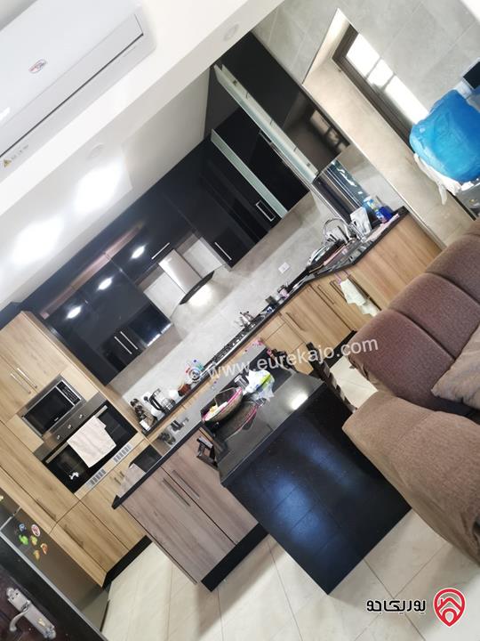 بيت مستقل مساحة 485م على أرض 300م للبيع في عمان - جاوا  