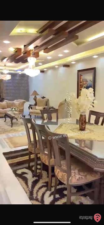 شقة شبه أرضية مساحة 250م داخلي و خارجي 100م للبيع في عمان - طبربور الخزنة 