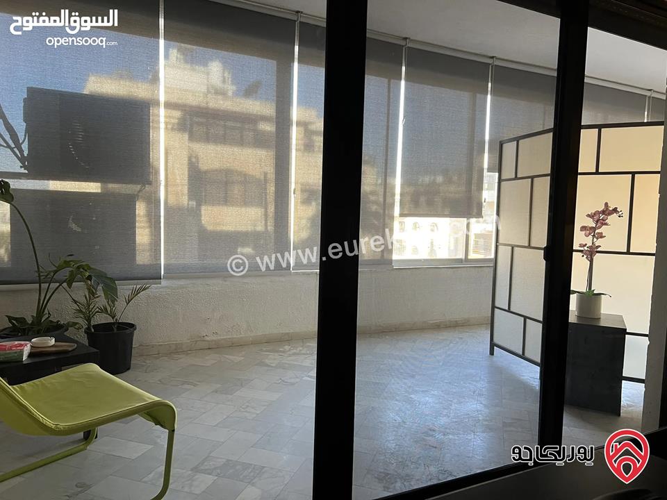 شقة طابق ثاني مساحة 310م للبيع في عمان - ام اذينة