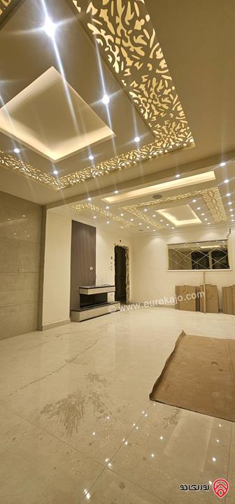 شقة مساحة 205م للبيع في عمان - الجبيهة شارع الاردن بجانب ديوان الصمادي 