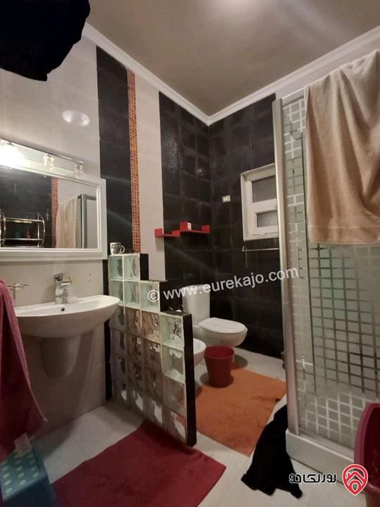 شقة طابق أول مساحة 200م للبيع في عمان - طبربور