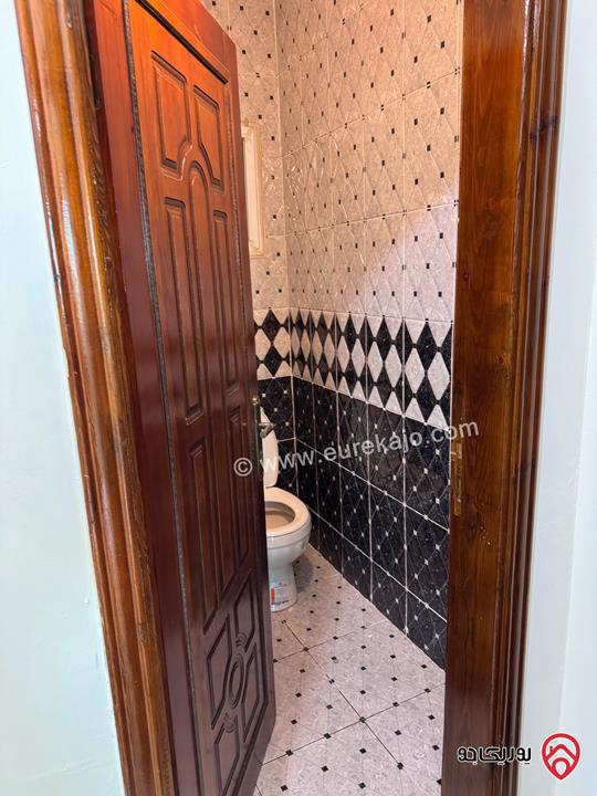 شقة طابق رابع مساحة 150م للبيع في اربد - الحي الشرقي