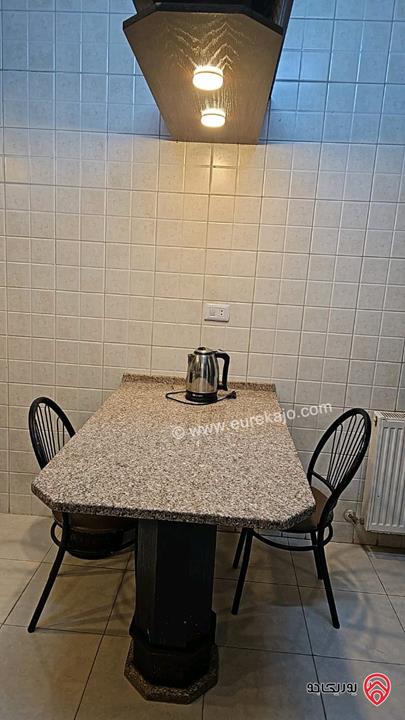 شقة مساحة 150م طابق ثاني للايجار مفروشة في عمان - الشميساني مطلة على البوليفارد