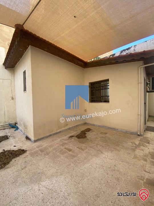 شقة أرضية مساحة 157م مع حديقة وترسات 100م للبيع في عمان - خلدا