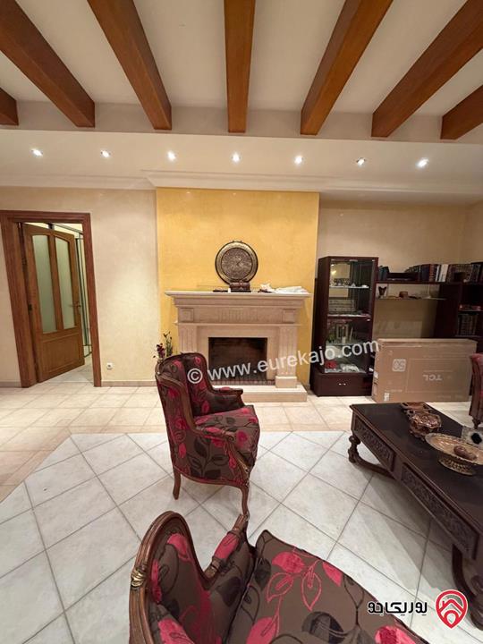 شقة طابقية فاخرة مفروشة او فارغة طابق ثاني مساحة 460م للإيجار في عمان - الجاردنز