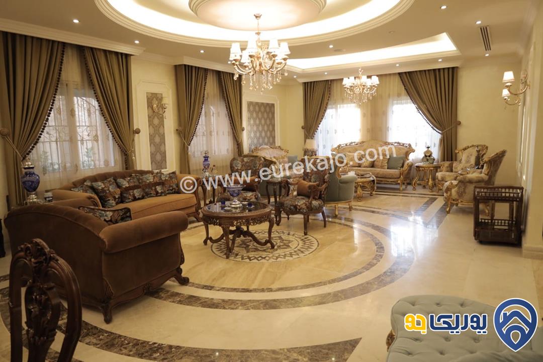 فيلا فاخرة مساحة الأرض 938م ومساحة البناء 1040م للبيع في عمان - ابو نصير  
