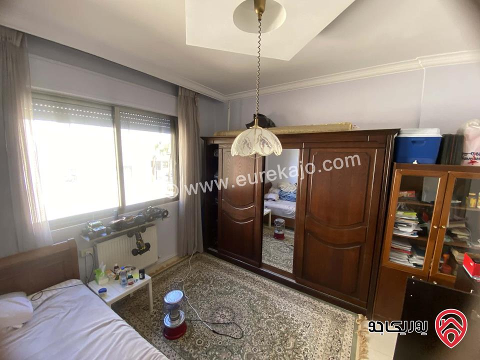 شقة طابق اول مساحة 187م للبيع في عمان - خلدا من المالك