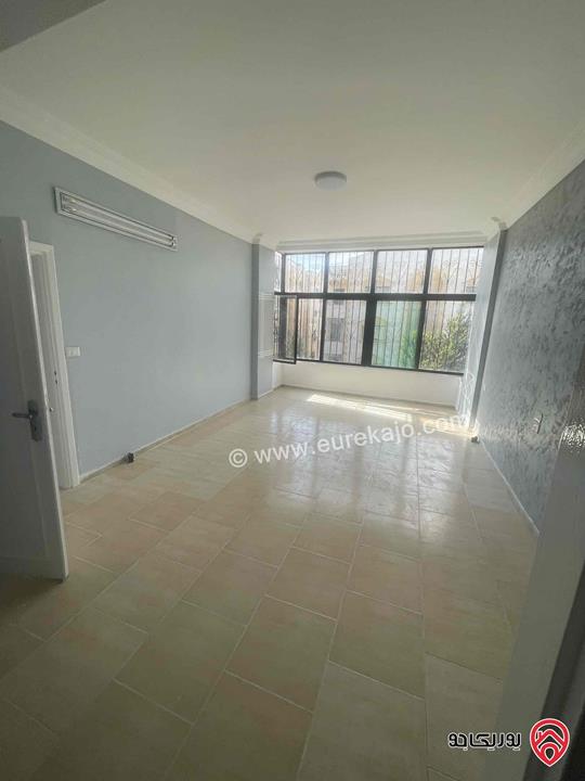 شقة طابق ثاني فني مساحة 143م للبيع المستعجل في اربد 