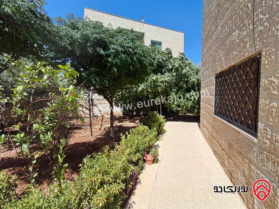 فيلا طابقين مساحة 416م على أرض 1 دونم و 75م للبيع في عمان - طبربور