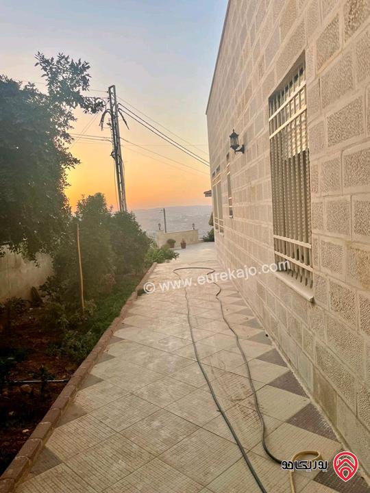 فيلا مساحة 500م على أرض 1157م للبيع في عمان - الجبيهة