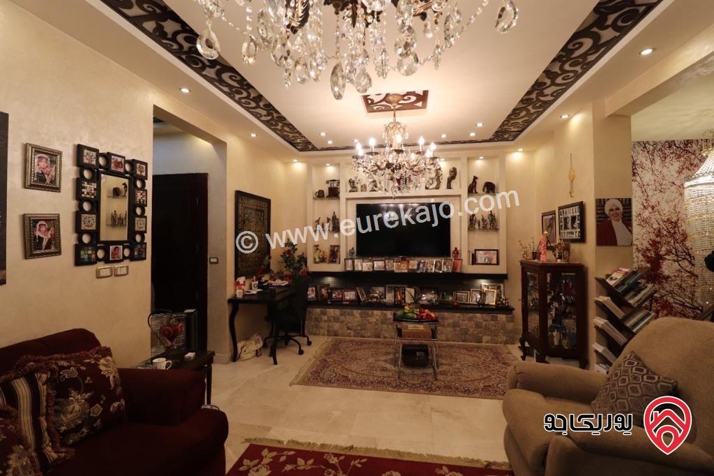شقة دوبلكس طابق ارضي مساحة 300م داخلي و 250م خارجي للبيع في عمان - ديرغبار 