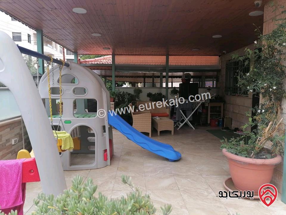 شقة ارضية مساحة 175م داخلي و 150م خارجي للبيع في عمان - خلدا