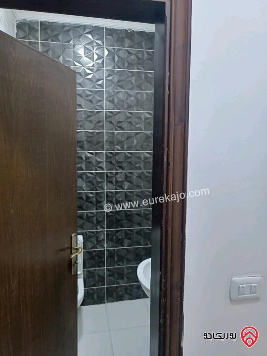 شقة تسوية مفرغة مساحة 165م داخلي و 60م خارجي للبيع في اربد