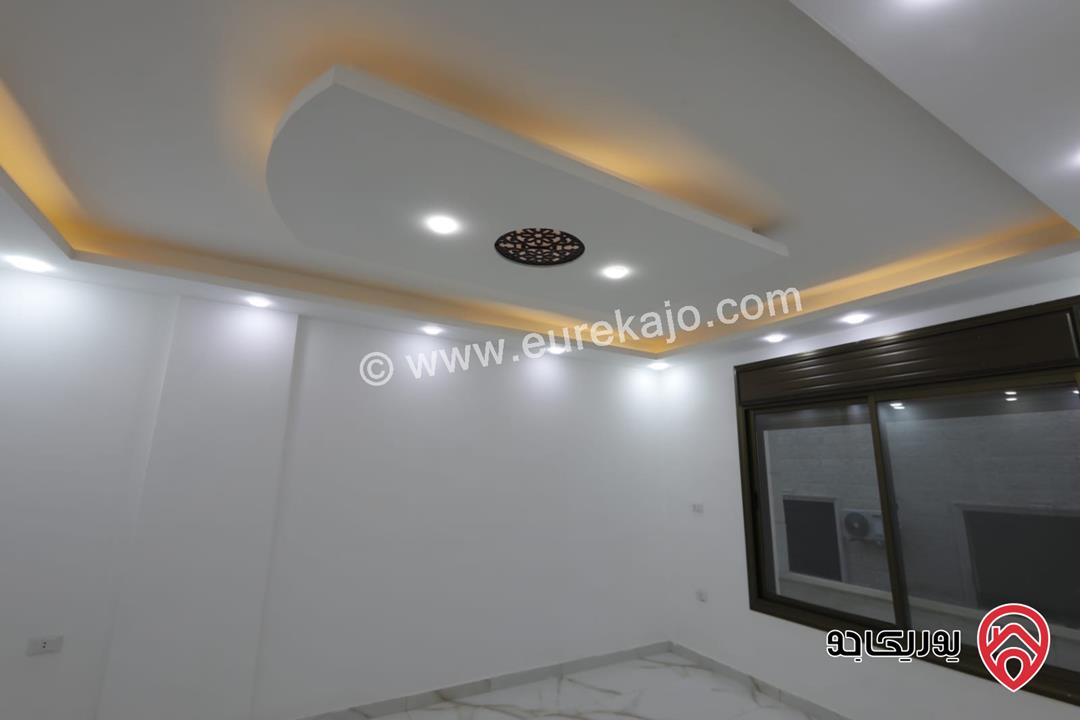 فلل عدد 2 متلاصقات مساحة 620م على أرض 680م للبيع في اربد