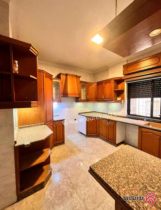 شقة فاخرة مساحة 160م طابق ثالث للايجار في عمان - دير غبار