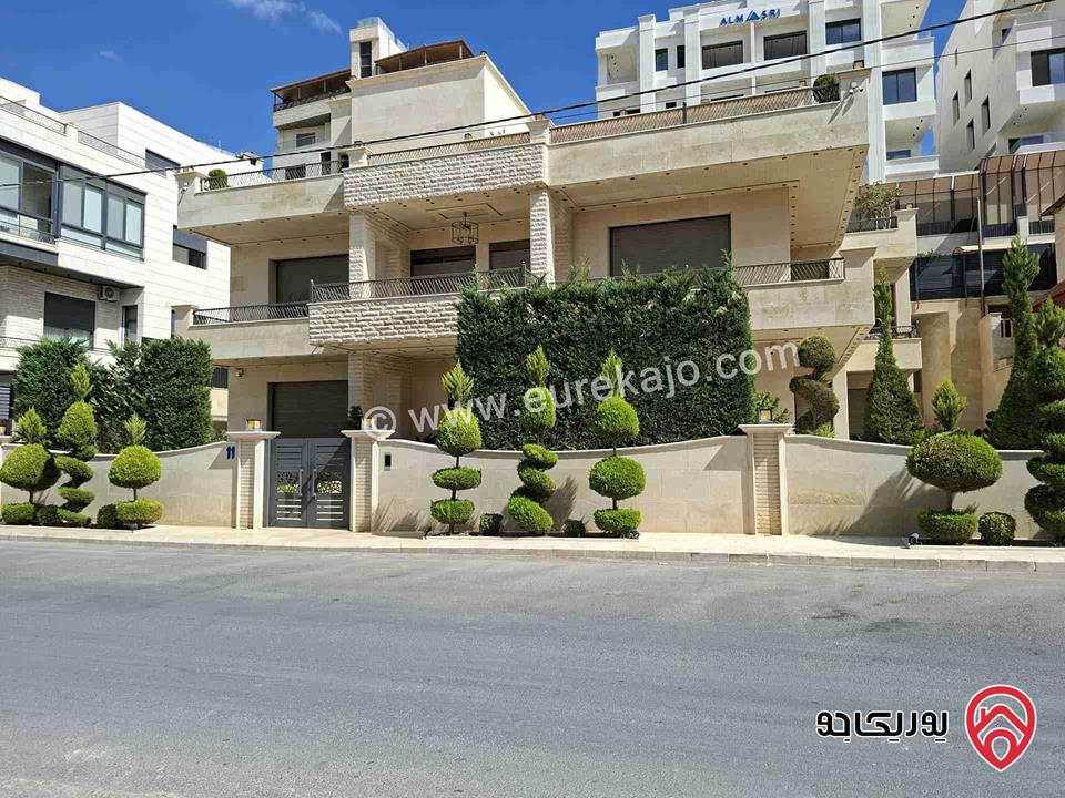 فيلا فاخرة مساحة 1 دونم و 430م على أرض 1 دونم و 100م للبيع في كريدور عبدون