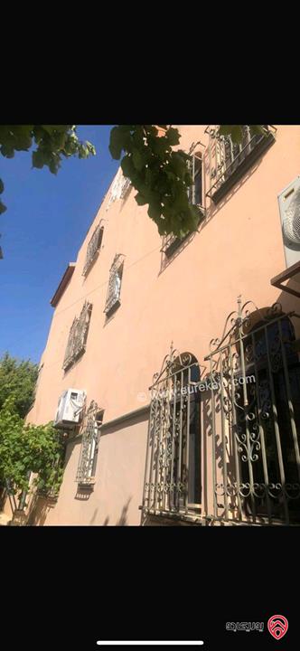 بيت مستقل مساحة 600م على أرض 700م للبيع في عمان - ابو السوس بالقرب من الجامعة الجديدة 