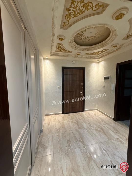 شقة طابق ثالث مساحة 200م للبيع في عمان - ربوة عبدون