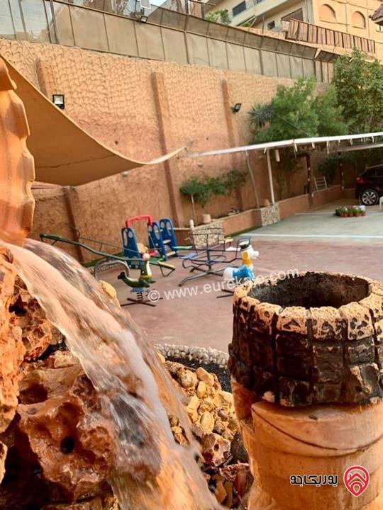 شاليه مساحة الأرض 370م ومساحة البناء 160م للبيع مفروش في البحر الميت - الروضة