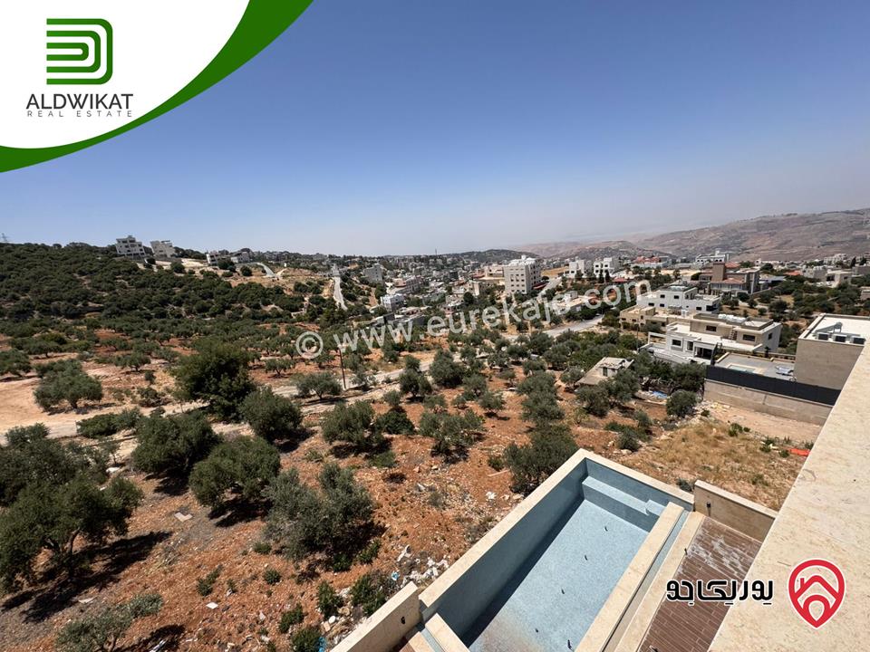 فيلا مستقلة للبيع بالقرب من دابوق / الهاشمية مساحة البناء 700م ومساحة الارض 555م ومساحة الحديقة 150م والترس 200م 