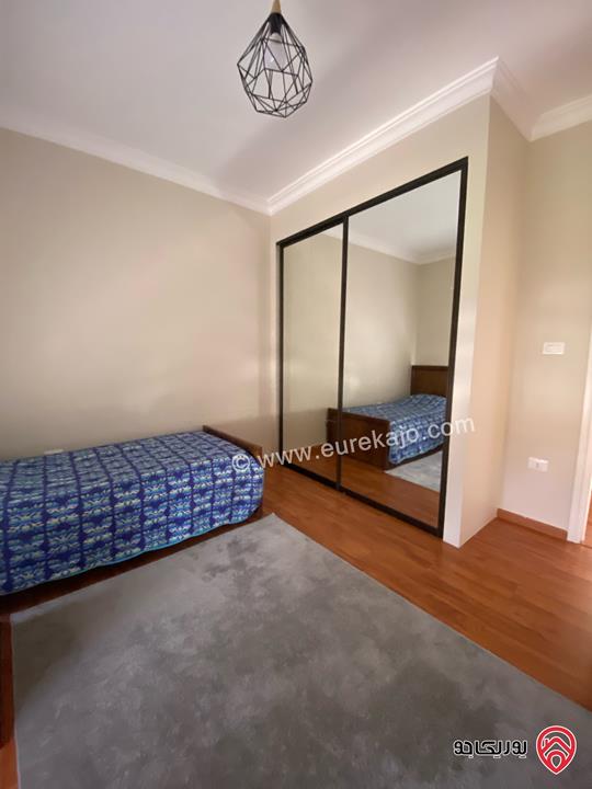 شقة طابق ثالث مساحة 195م للبيع في عمان - الشميساني 