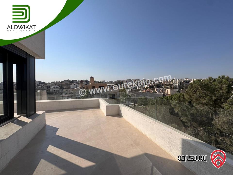 فيلا متلاصقة للبيع في عمان - دابوق مساحة الارض 500م ، البناء 780م ، الحديقة 50م والترس 150م