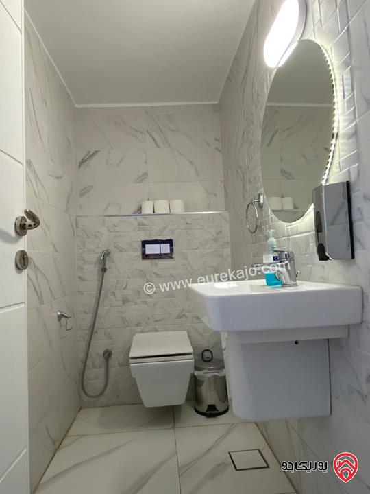 شاليه مفروش و مميز مساحة الأرض 288م والبناء 190م للبيع في البحر الميت