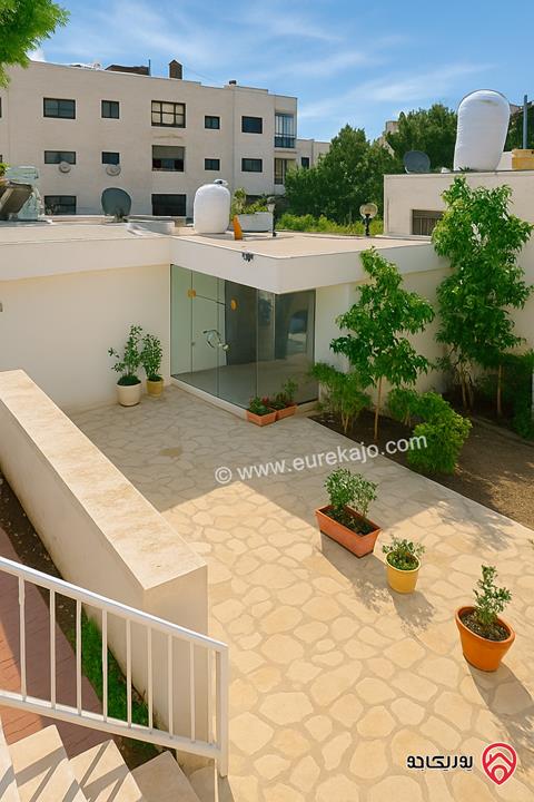 فيلا مساحة 220م على ارض 1050م للبيع في عمان – مرج الحمام / إسكان عالية – موقع مميز وسعر ممتاز