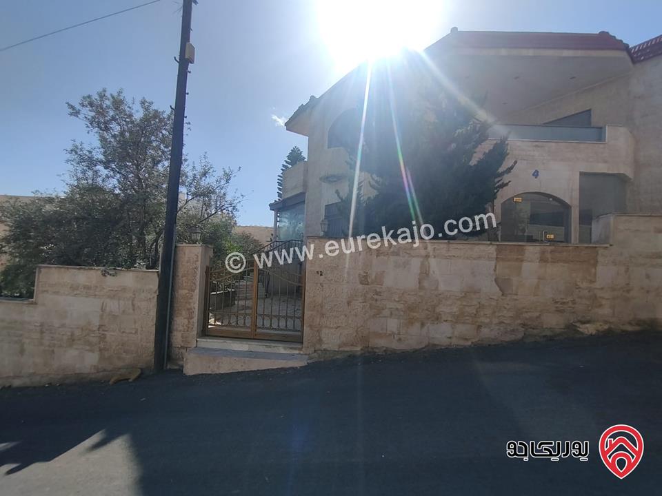 فيلا مساحة 700م على أرض 873م للبيع في عمان - طبربور حي الشهيد