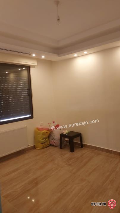 شقة مساحة 190م داخلي و 50م خارجي للبيع في عمان - دير غبار