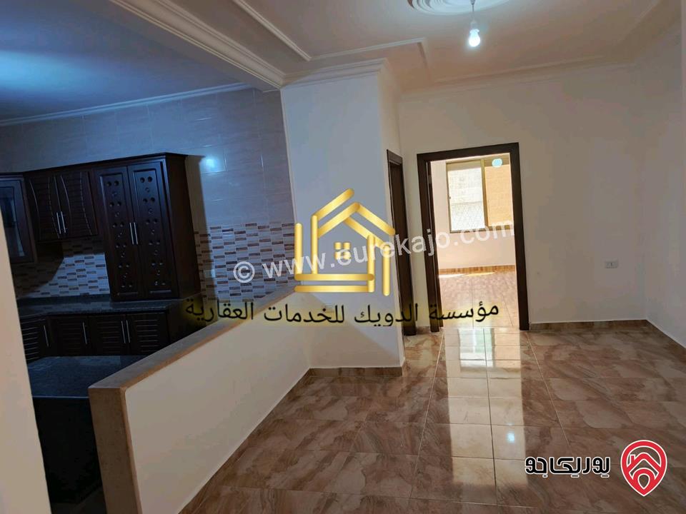 شقة طابق أرضي معلق من فيلا سوبر ديلوكس مساحة 150م للايجار في عمان - ضاحية الرشيد 