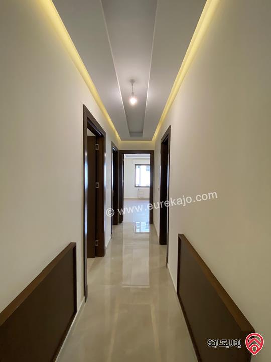 شقق طابق ارضي مساحة 200م و طابق ثالث دوبلكس مساحة 260م للبيع في عمان - خلدا 