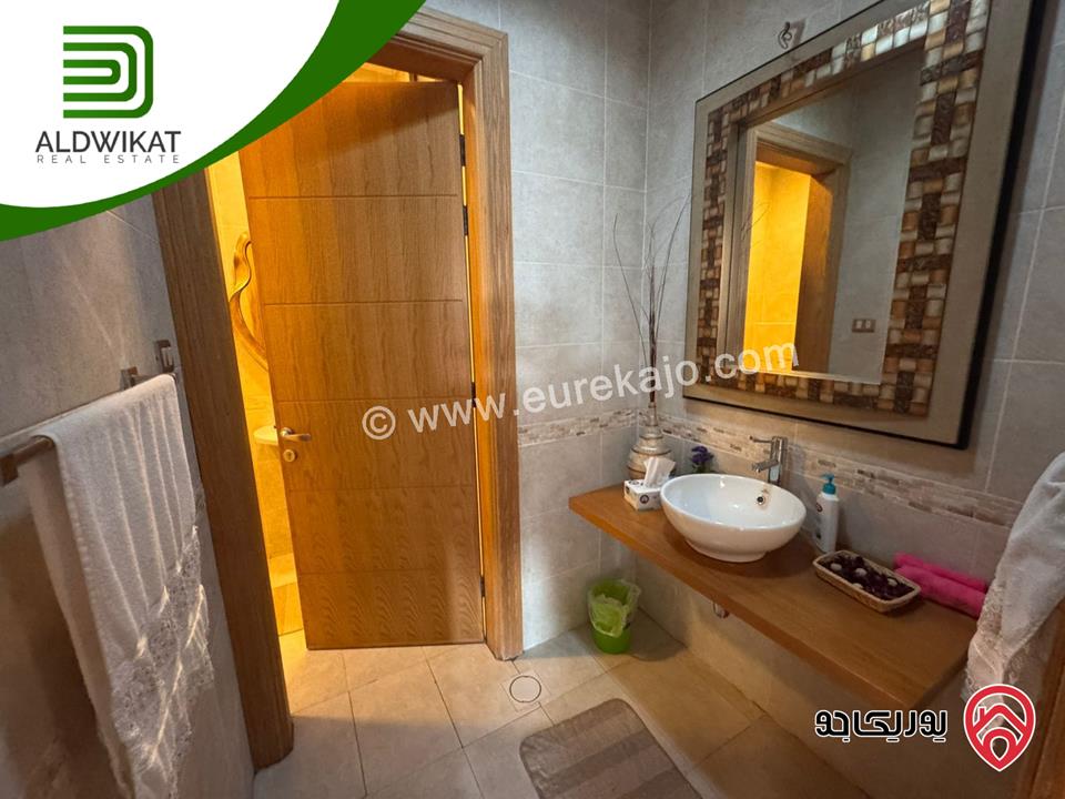 فيلا مساحة الارض 1600م ومساحة البناء 1100م مساحة الحديقة 400م للبيع في السلط - منطقة السرو 