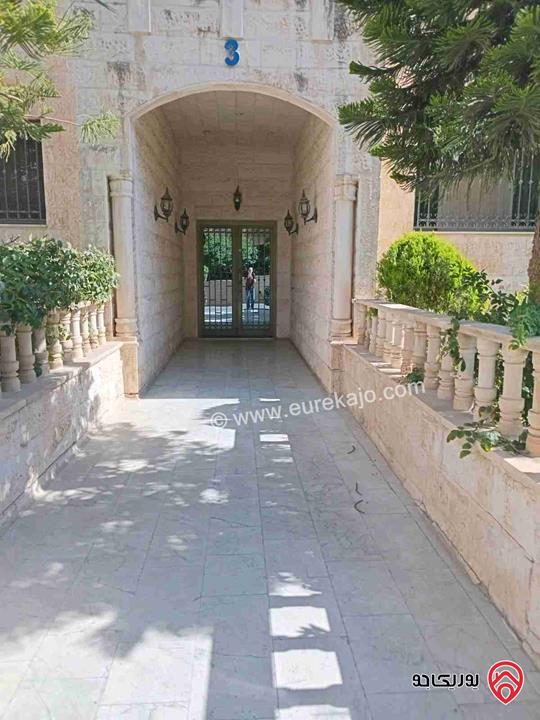 شقة مساحة 185م طابق ثاني للبيع في عمان - الرابية