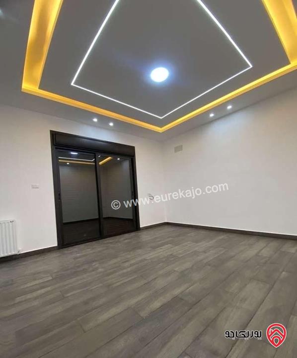 شقة فارغة لم تسكن مساحة 180م داخلي و 100م داخلي للايجار في عمان - طريق المطار