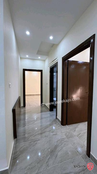 شقة طابق أرضي معلق مساحة 110م للبيع في عمان - الجاردنز