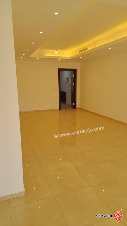 فيلا متلاصقة مساحة 650م على أرض 400م للايجار في عمان - عبدون