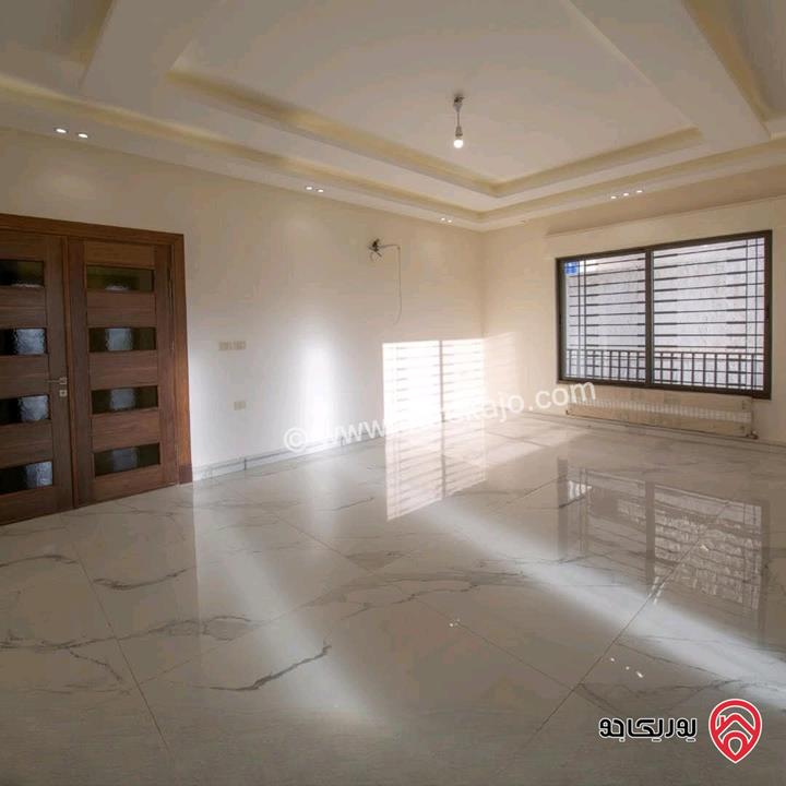 شقة مساحة 200م داخلي و 250م خارجي للبيع في عمان - دابوق الحمارية