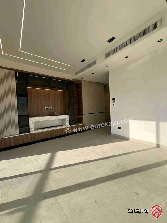 شقة طابق ثالث مساحة 200م للايجار لم تسكن في عمان - الرابية