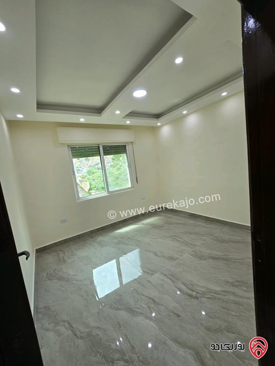 شقة طابق ثالث مساحة 90م للبيع في عمان - تلاع العلي