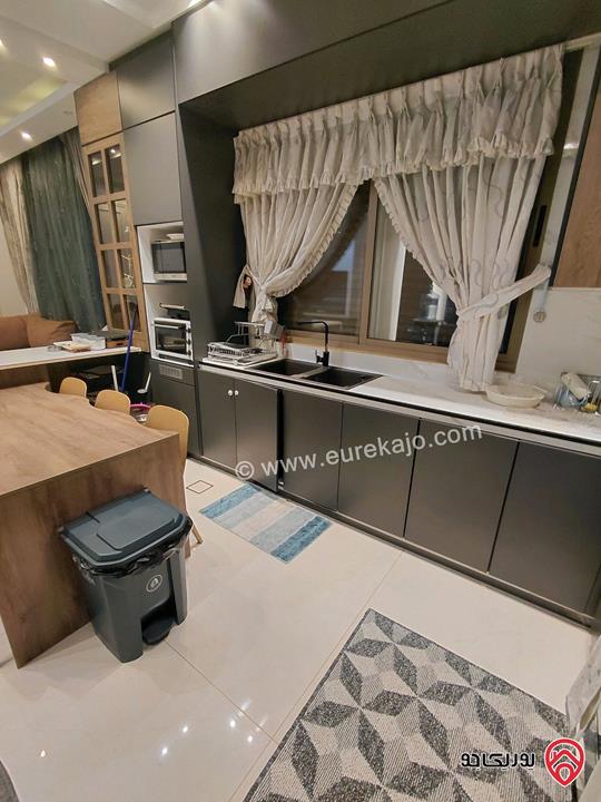 شقة طابق أول مساحة 220م للايجار في عمان - خلدا 