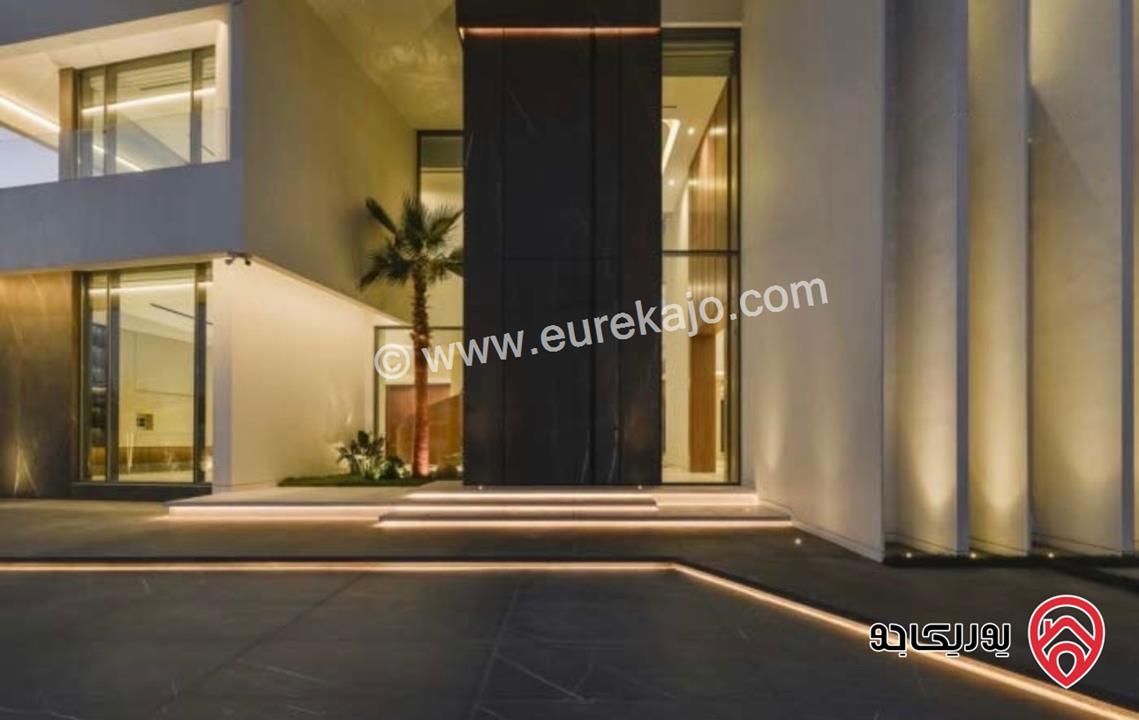 قصر فخم مساحة 1500م على أرض 1850م للبيع في عمان - دابوق 