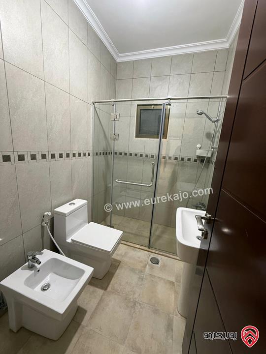 شقة فارغة مساحة 200م طابق أول للايجار في عمان - طريق المطار 