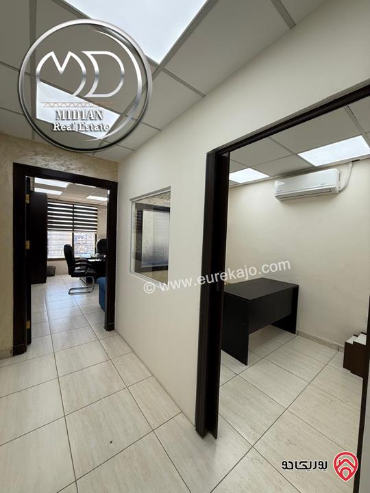 مكتب مفروش كامل للإيجار في عمان - خلدا مساحة 55م تشطيبات و ديكورات سوبر ديلوكس موقع مميز