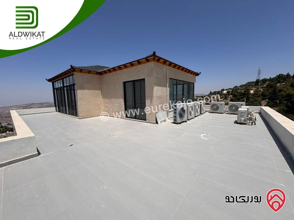 فيلا مستقلة للبيع بالقرب من دابوق / الهاشمية مساحة البناء 700م ومساحة الارض 555م ومساحة الحديقة 150م والترس 200م 