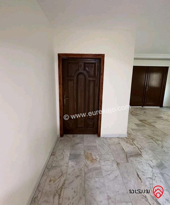 شقة فارغة طابق ارضي مساحة 120م للايجار في عمان - الرابية 