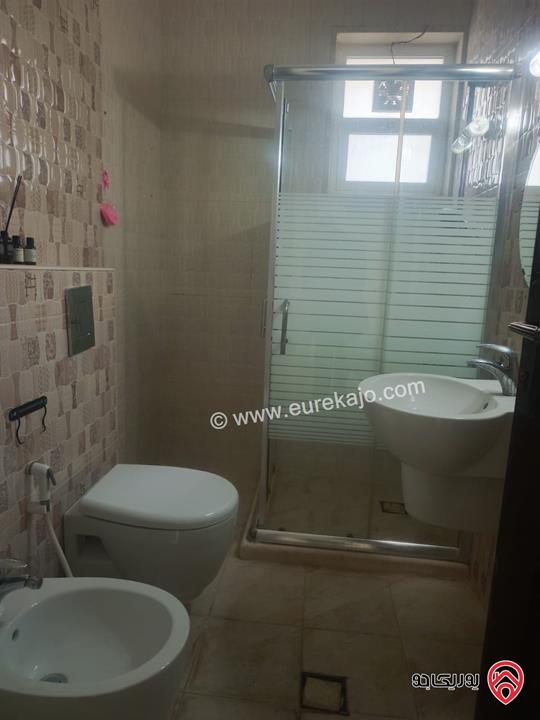 شقة فارغة طابق أول مساحة 150م للايجار في عمان - الرابية