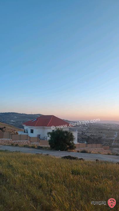 أرض مساحة 5 دونم و 500م للبيع في الزرقاء - الكمشة من المالك مباشرة قمة جبل و إطلالة غربية بانورامية