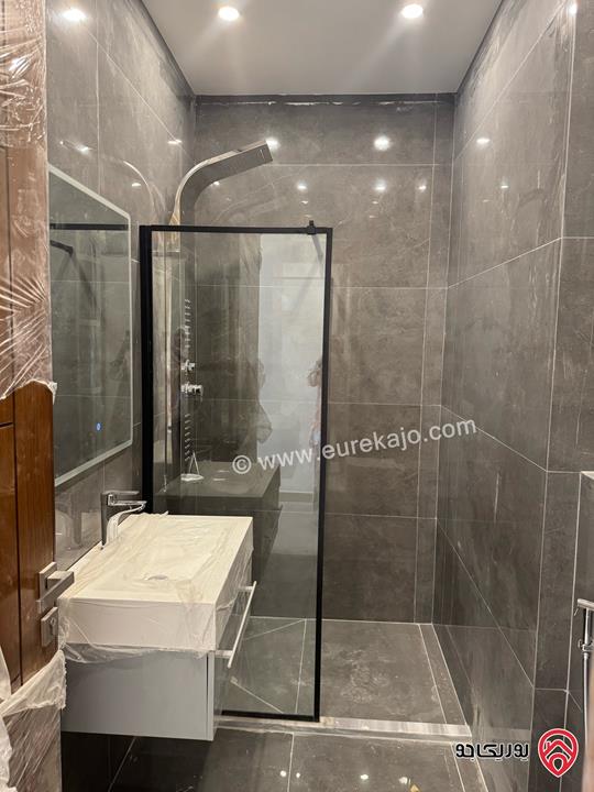 شقة سوبر ديلوكس طابق أرضي مساحة 100م داخلي و 50م خارجي للايجار في عمان - عبدون الشمالي 