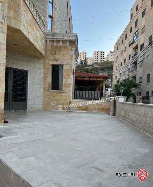 شقة ارضية فارغة مساحة 150م + 30م للايجار في عمان - ضاحية الرشيد، الدفع شهري